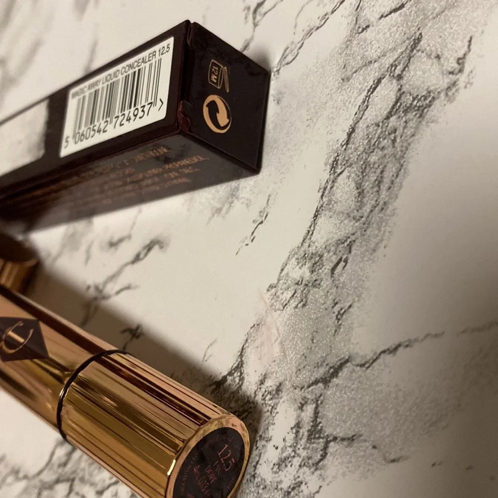 NWT Charlotte Tilbury magic away concealer- 12.5 tan Never used Still in box